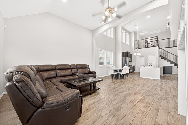 Building Photo - 24114 Leonforte Dr