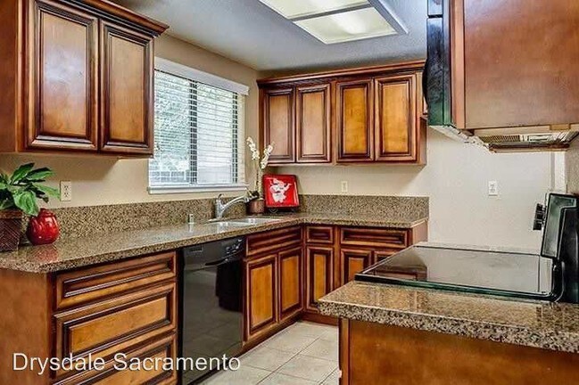 Building Photo - 3 br, 2.5 bath House - 1253 Pebblewood Drive