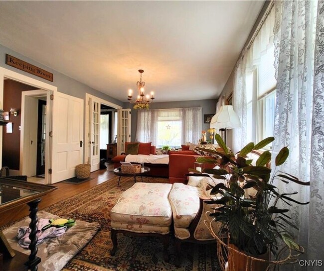 Building Photo - 50 Montcalm St