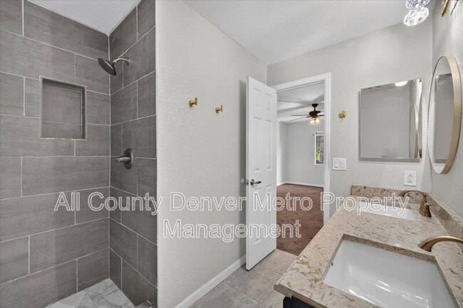 Building Photo - 3600 S Pierce St