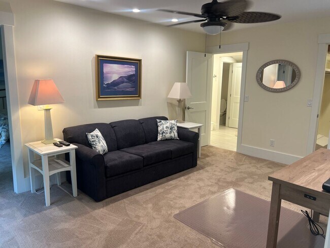 Building Photo - Briarwood Villa - One Level, Golf View