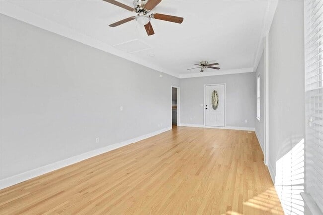 Building Photo - 1002 Boylston St