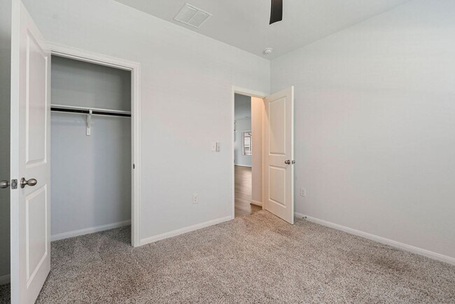 Building Photo - Beautiful 3 bedroom, 2 bathroom home in Hutto!!!