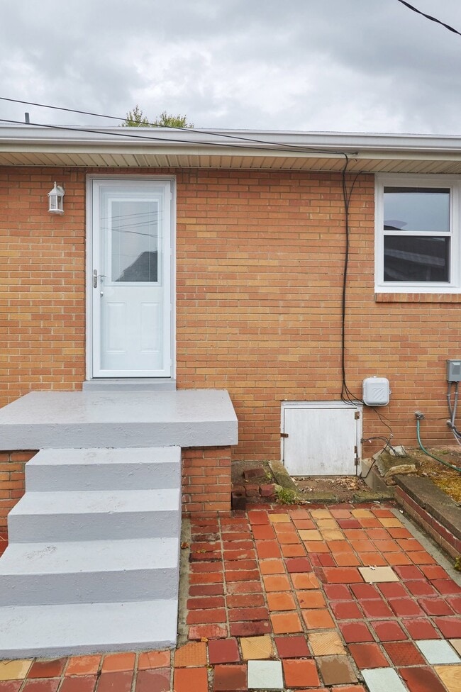 Building Photo - NOW AVAILABLE!!** Beautiful One-Bedroom at...