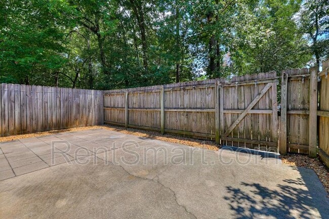Building Photo - 4760 Brookwood Dr