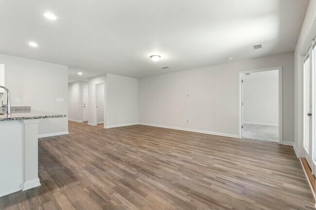 Building Photo - 610 Riverwalk Cir