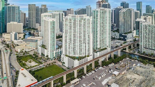 Building Photo - 90 SW 3rd St