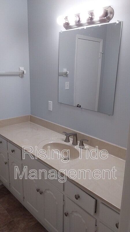 Building Photo - 508 Wood Terrace NE