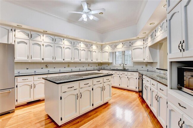 Building Photo - 1000 Grayson Pkwy