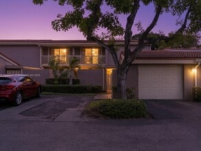 Building Photo - 203 Bonnie Brae Way