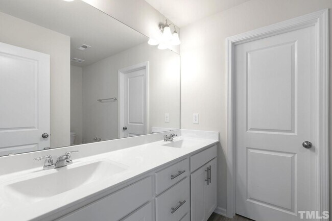 Building Photo - 4964 Southern Magnolia Dr