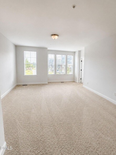 Building Photo - 602 Market Grove Dr