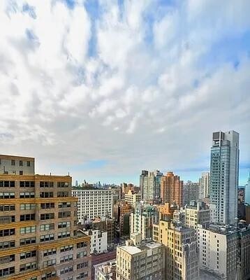 Building Photo - 277 Fifth Avenue