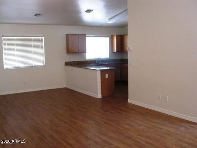 Building Photo - 43283 W Cowpath Rd