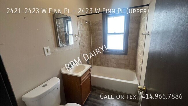 Building Photo - 2421-2423-2423 W Finn Pl