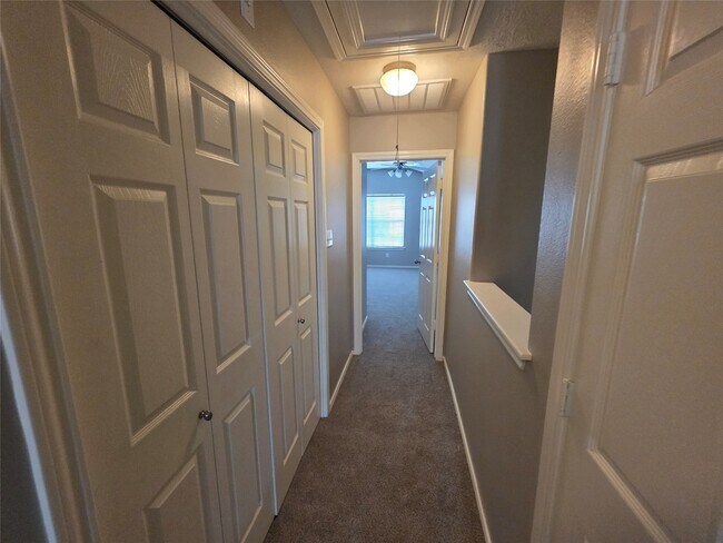 Building Photo - 94 N Burberry Park