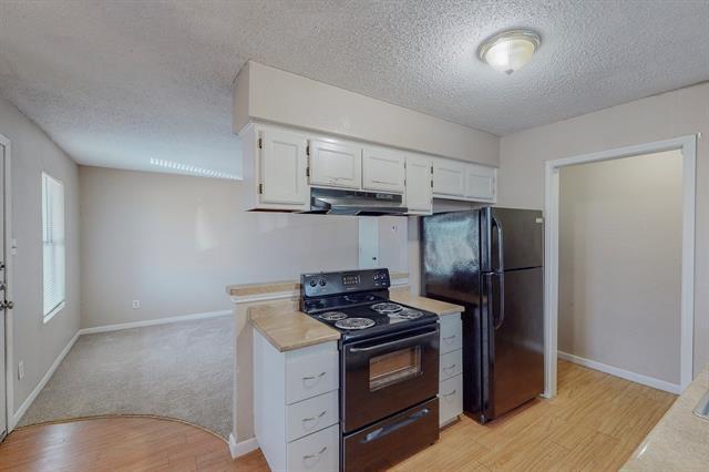 Building Photo - 301 Kings Way Dr