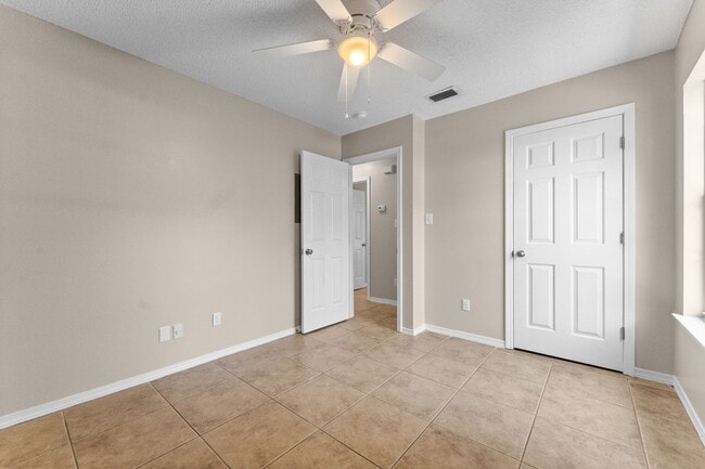 Building Photo - 20952 Liberty Ln