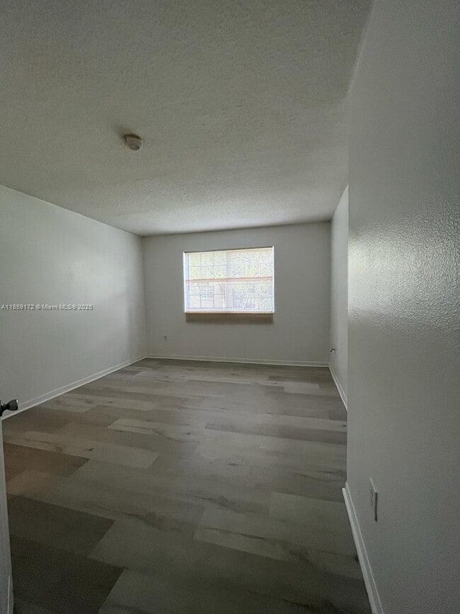 Building Photo - 215 SW 117th Terrace