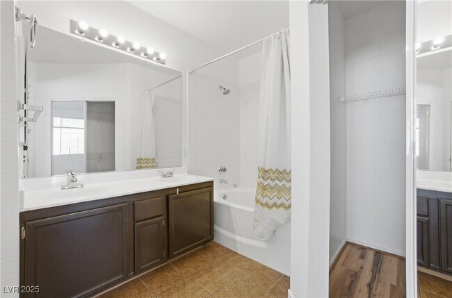 Building Photo - 1501 Truett St