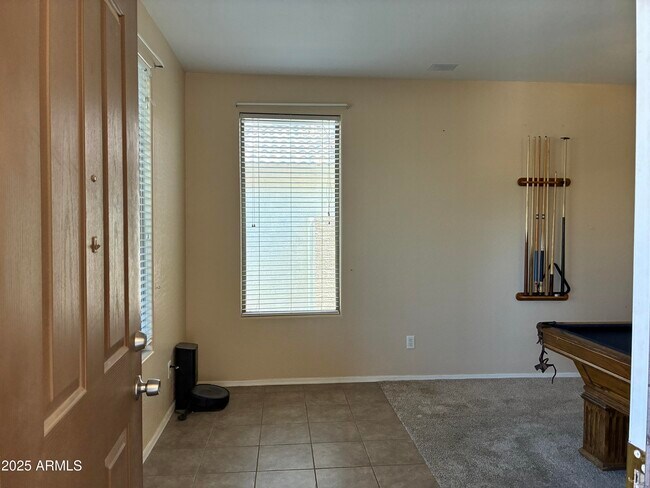 Building Photo - 1713 S 115th Dr