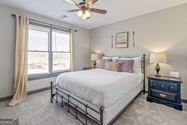 Building Photo - 10 Bridlewood Ct