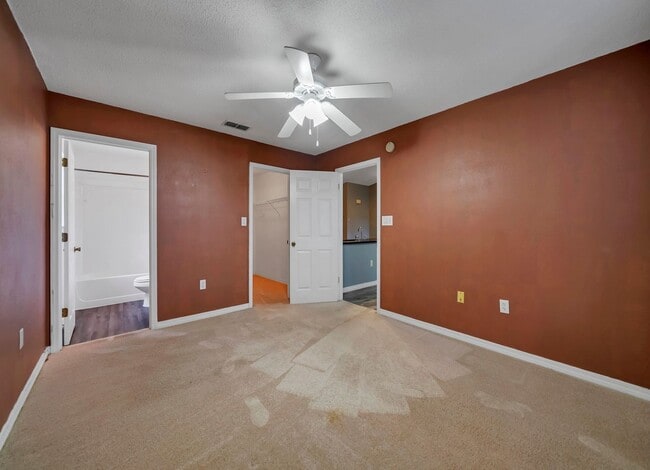 Building Photo - 109 Cabana Way