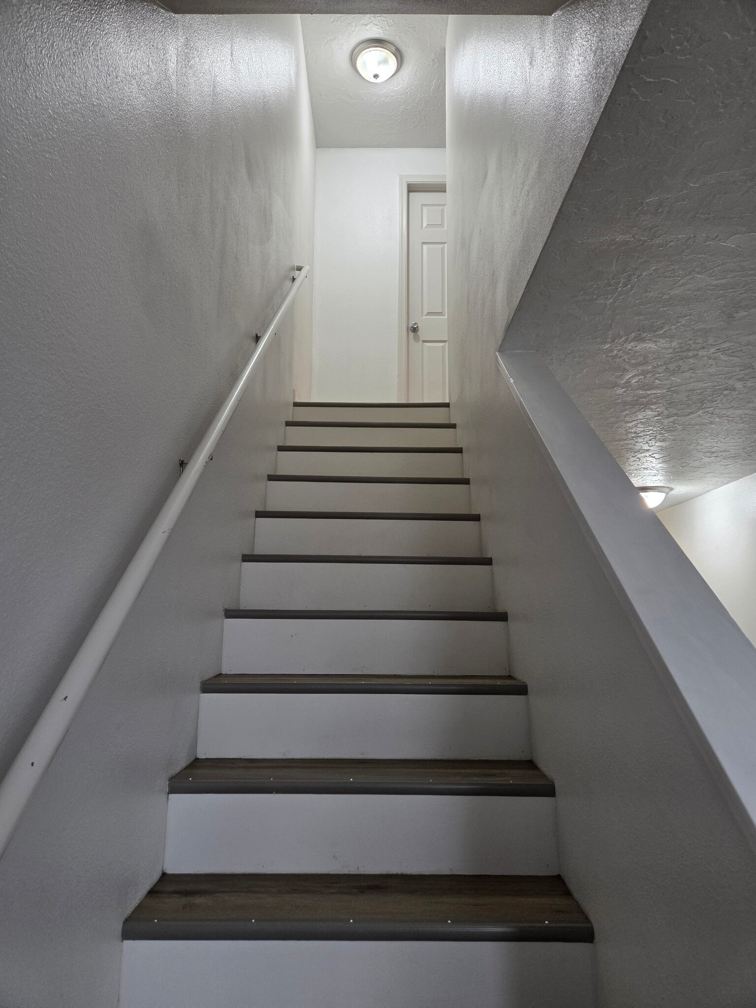 Building Photo - 3380 SE 1st St