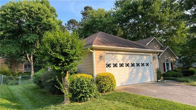 Building Photo - 995 Old Spring Way NE