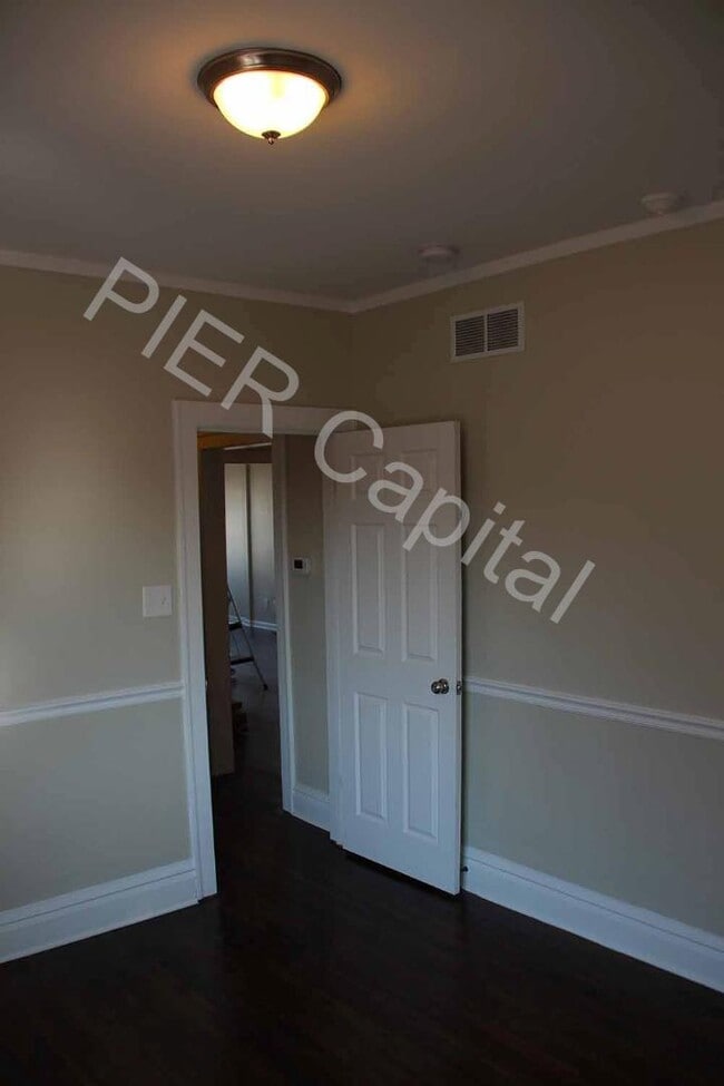 Building Photo - 2824 163rd Pl