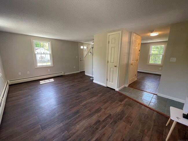 Building Photo - 161 Hoadley Rd