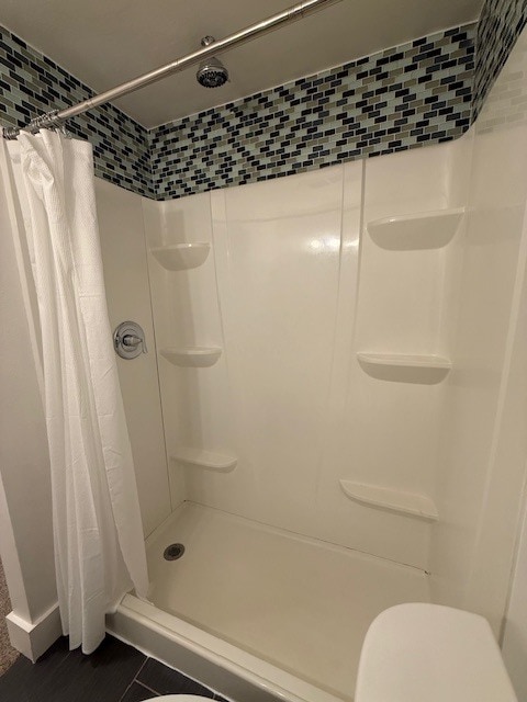 bedroom 2 private bathroom - 6555 SW Terri Ct