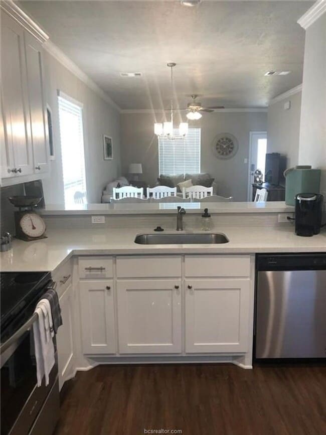 Building Photo - 7000 Canter Ct