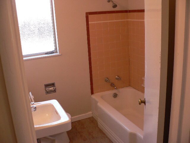 Building Photo - 1465 Homestead Rd