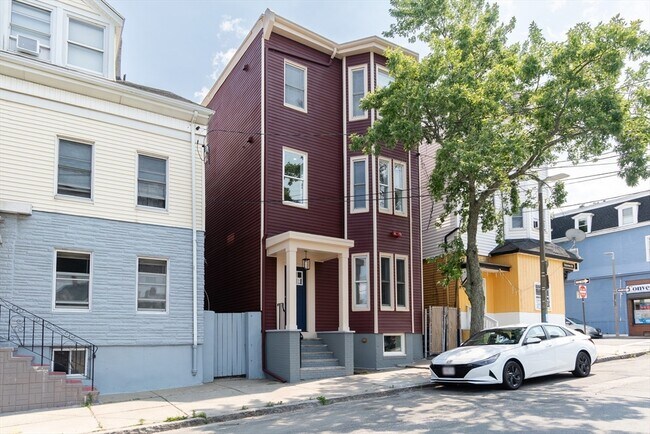 Building Photo - 219 Trenton St