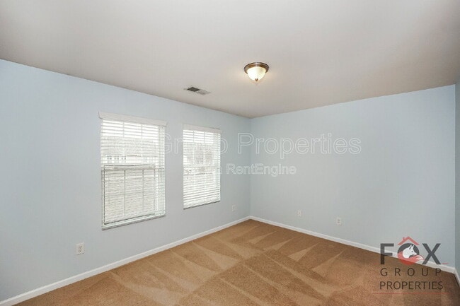 Building Photo - 18442 W Catawba Ave