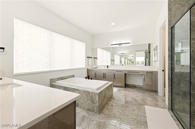 Building Photo - 11899 Gardenia Ave