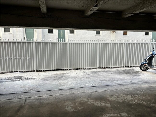 Building Photo - 1615 Meridian Ave