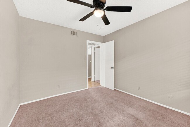 Building Photo - 2655 Via Cordova