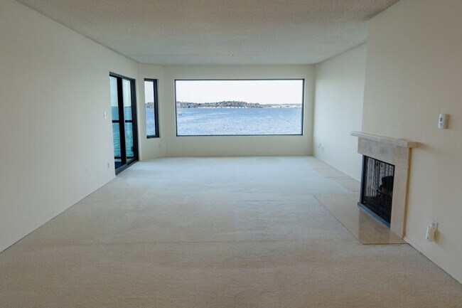 Building Photo - 2Bd/2Ba Seattle Condo