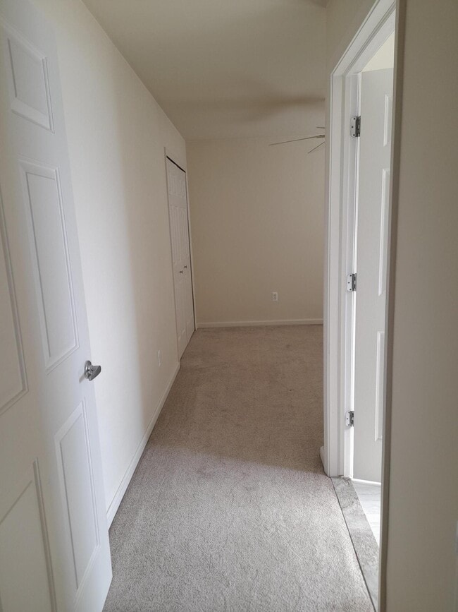 Building Photo - 5812 Acorn Ln