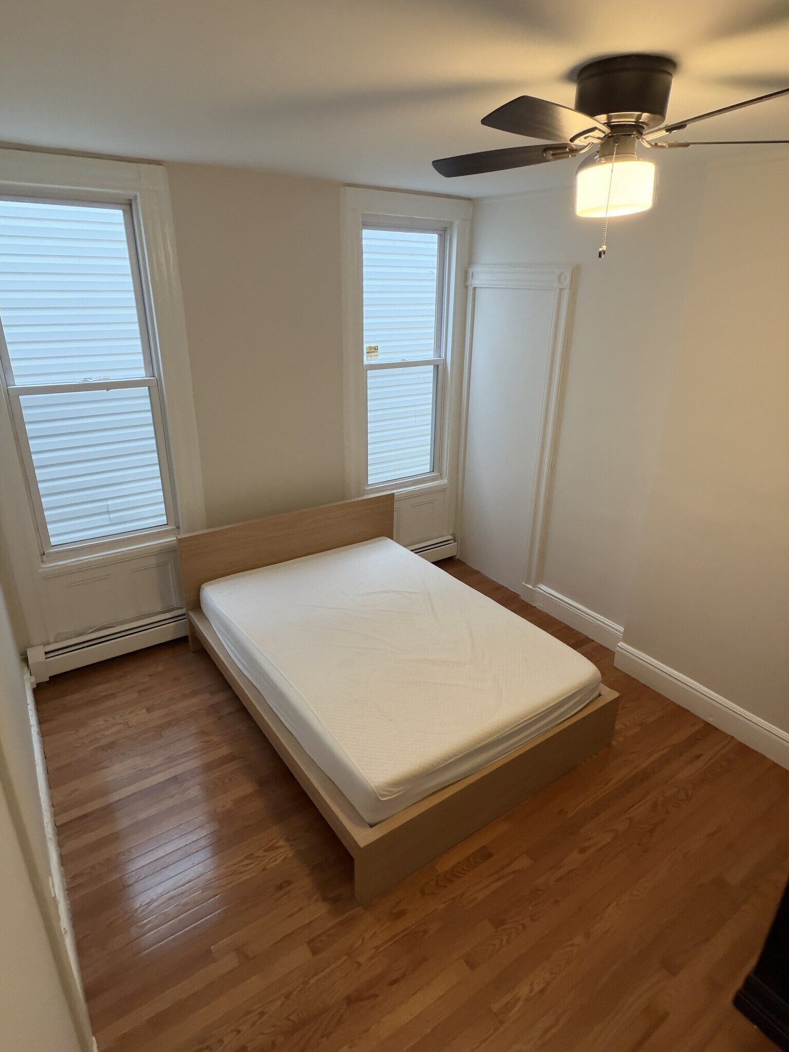 Building Photo - 317 21st St