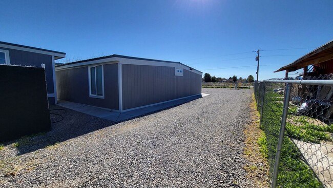 Building Photo - 1611 E Gamebird Rd