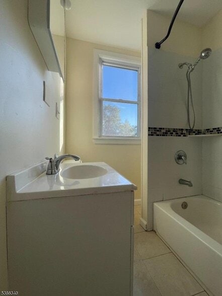 Building Photo - 484 S 16th St
