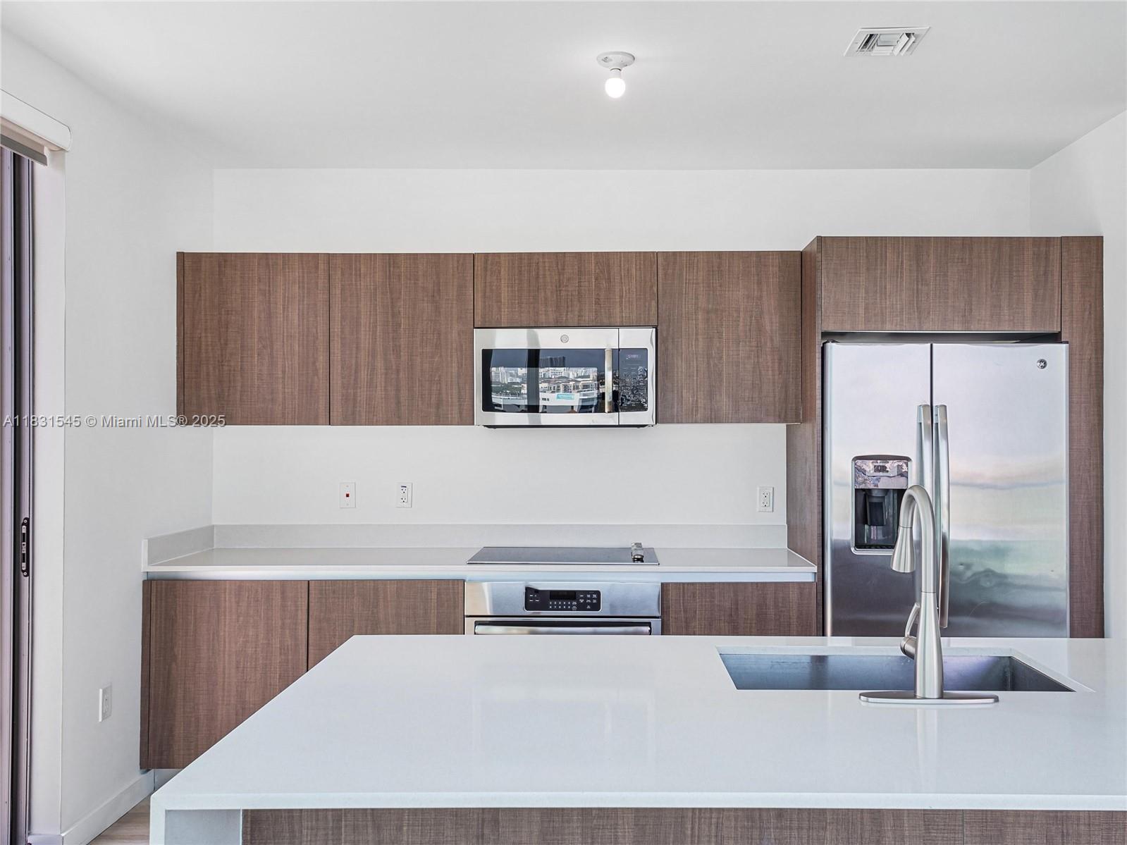 1600 SW 1st Ave 1600 SW 1st Ave - 1600 Sw 1st Ave Miami Fl Building Photo 