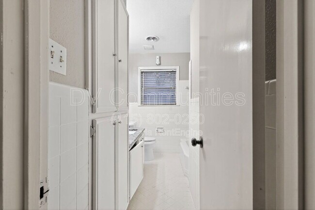 Building Photo - 3828 Avenue N