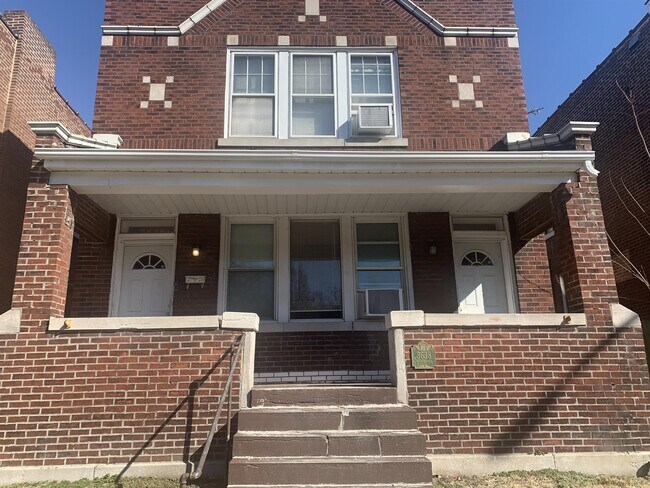 Primary Photo - 3638 S Compton Ave