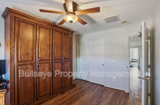 Building Photo - 4321 E Desert Sky Ct