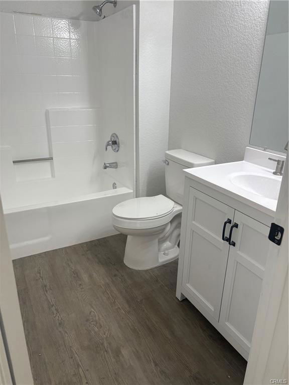 Building Photo - 37543 Royal Ct