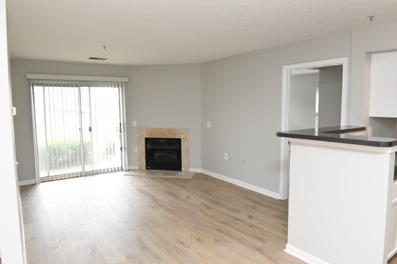 Building Photo - 8911 Town Center Cir